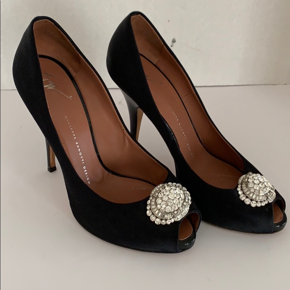 Giusseppe Zanotti Satin peep toe Pumps size 40